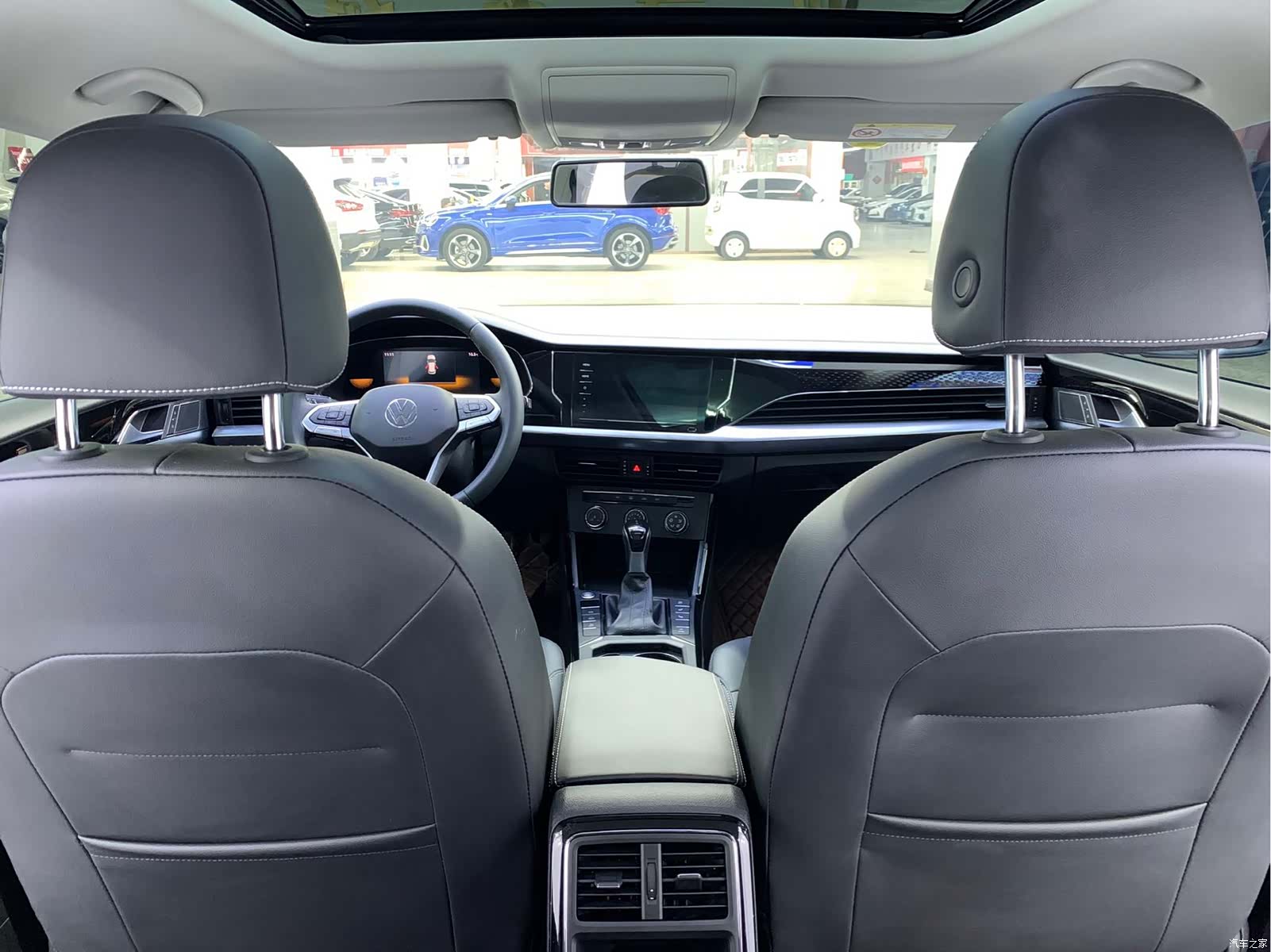 Volkswagen Passat, 2022 13
