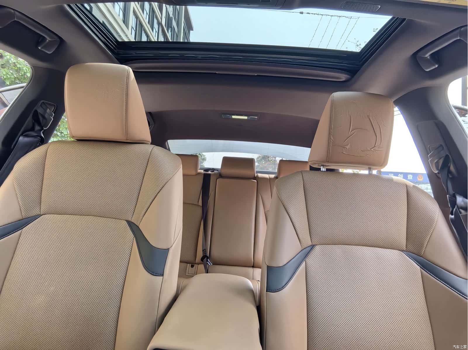 Lexus ES, 2019 18
