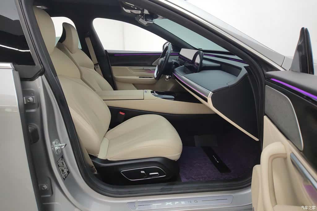 Xpeng P7, 2022 8