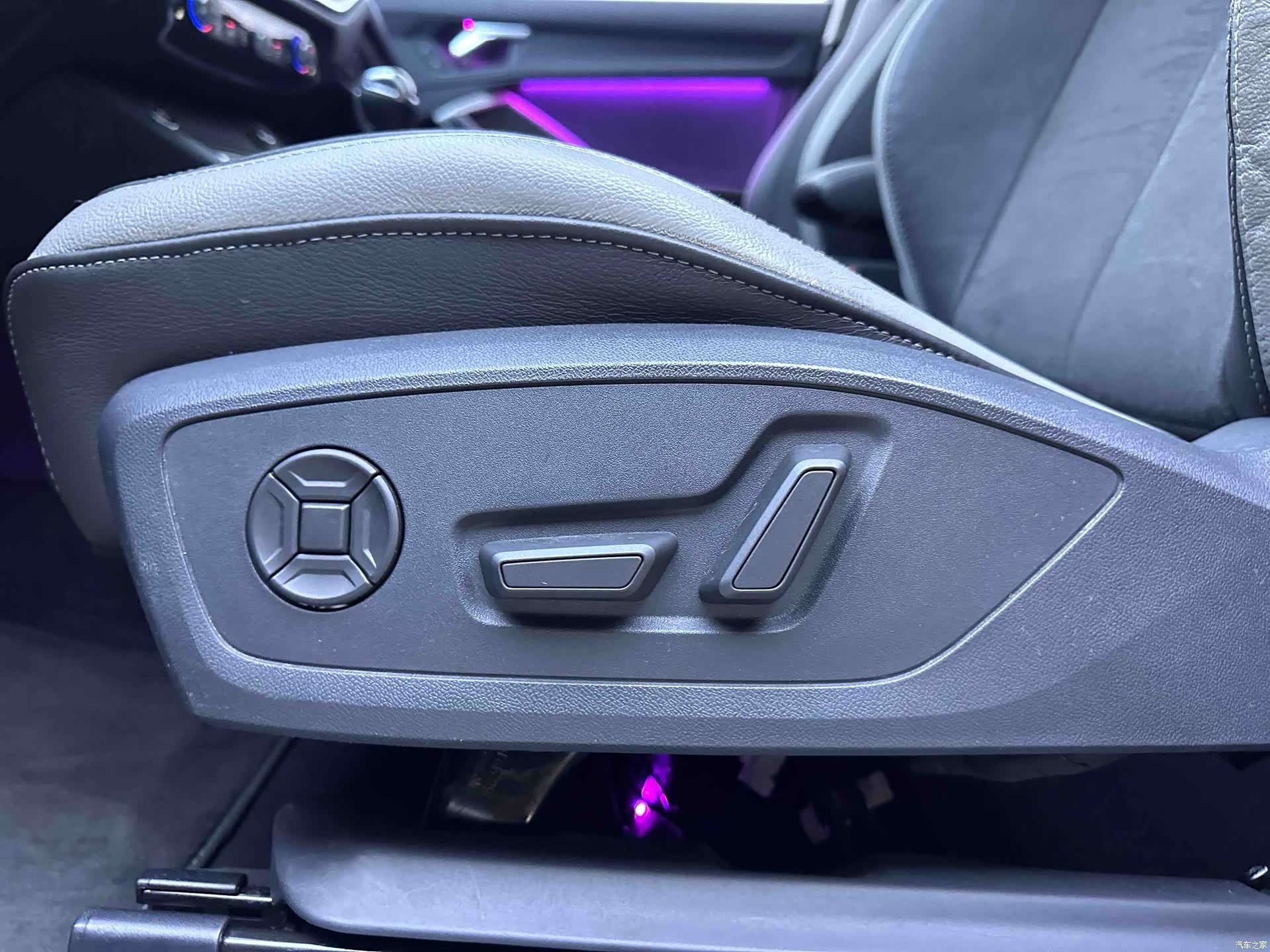 Audi Q3, 2023 16