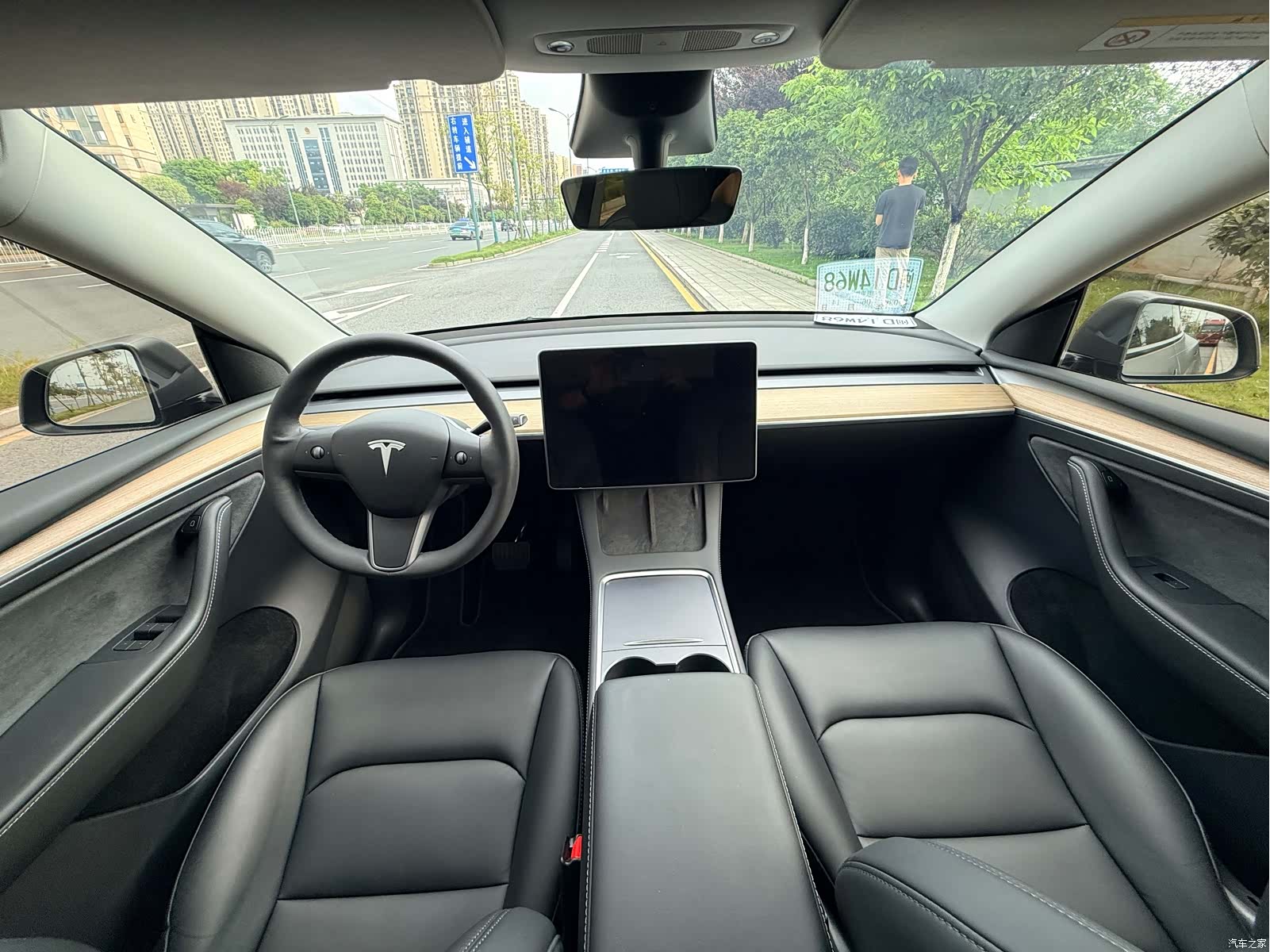 Tesla Model Y, 2022 15