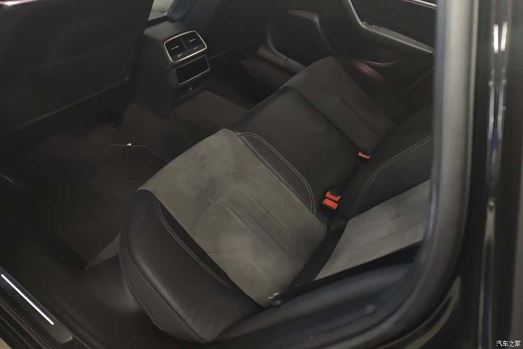 Audi A6L, 2021 11