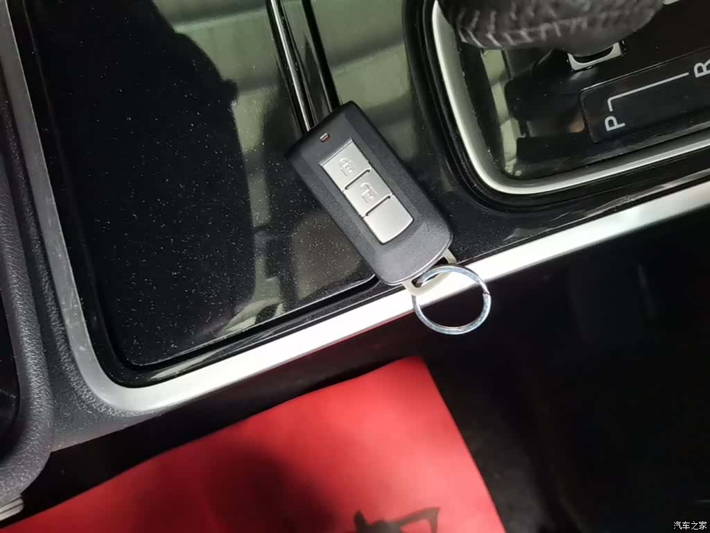 Mitsubishi Outlander, 2018 17