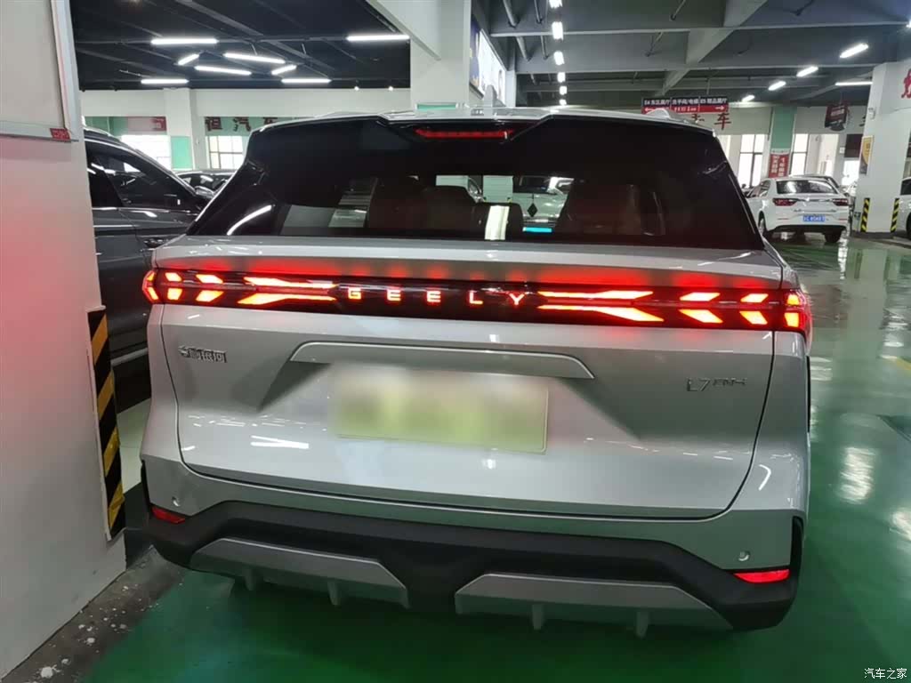 Geely Galaxy L7, 2025 6