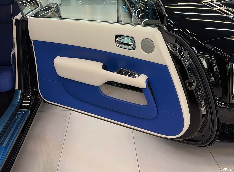 Rolls-Royce Wraith, 2023 13