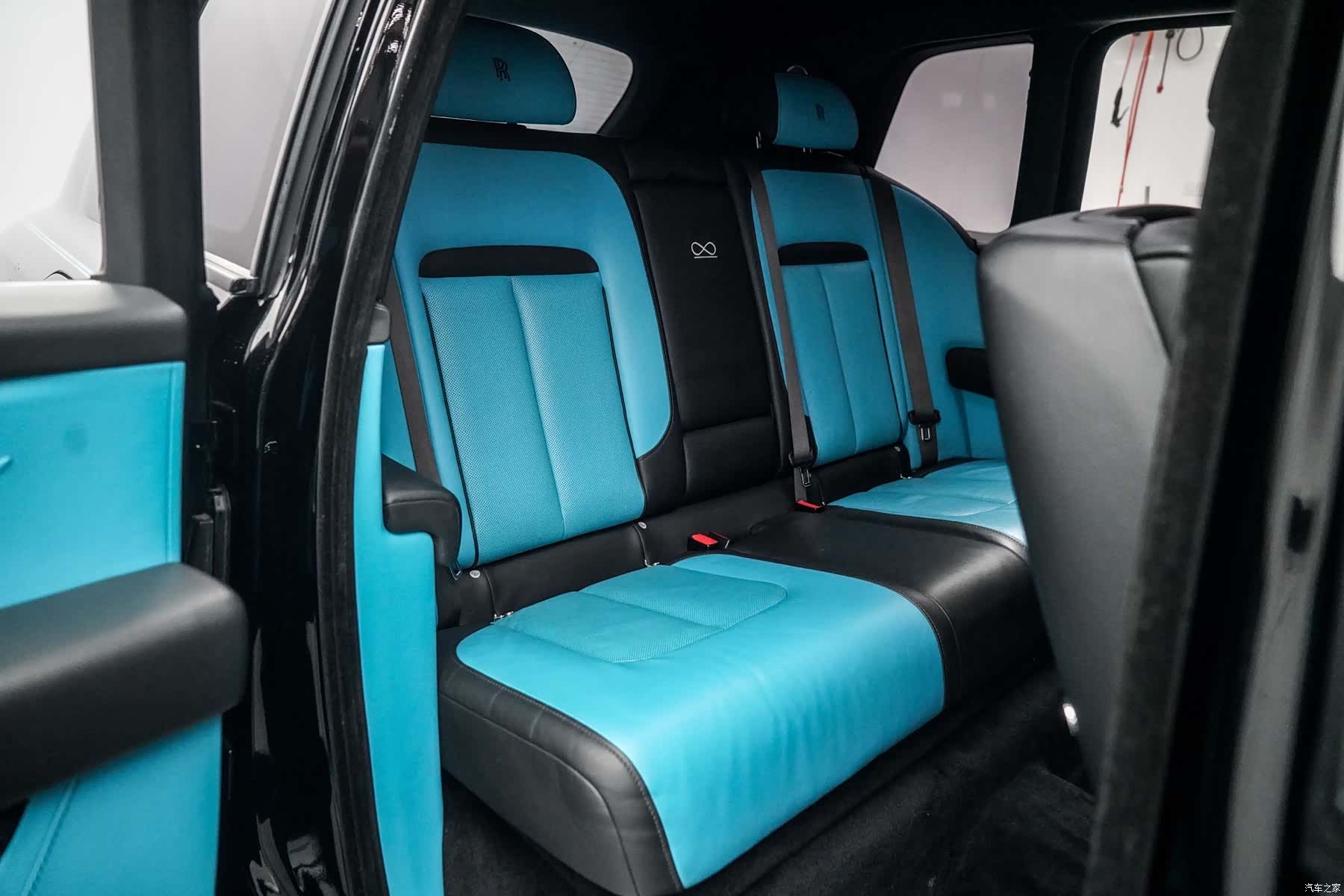 Rolls-Royce Cullinan, 2022 14