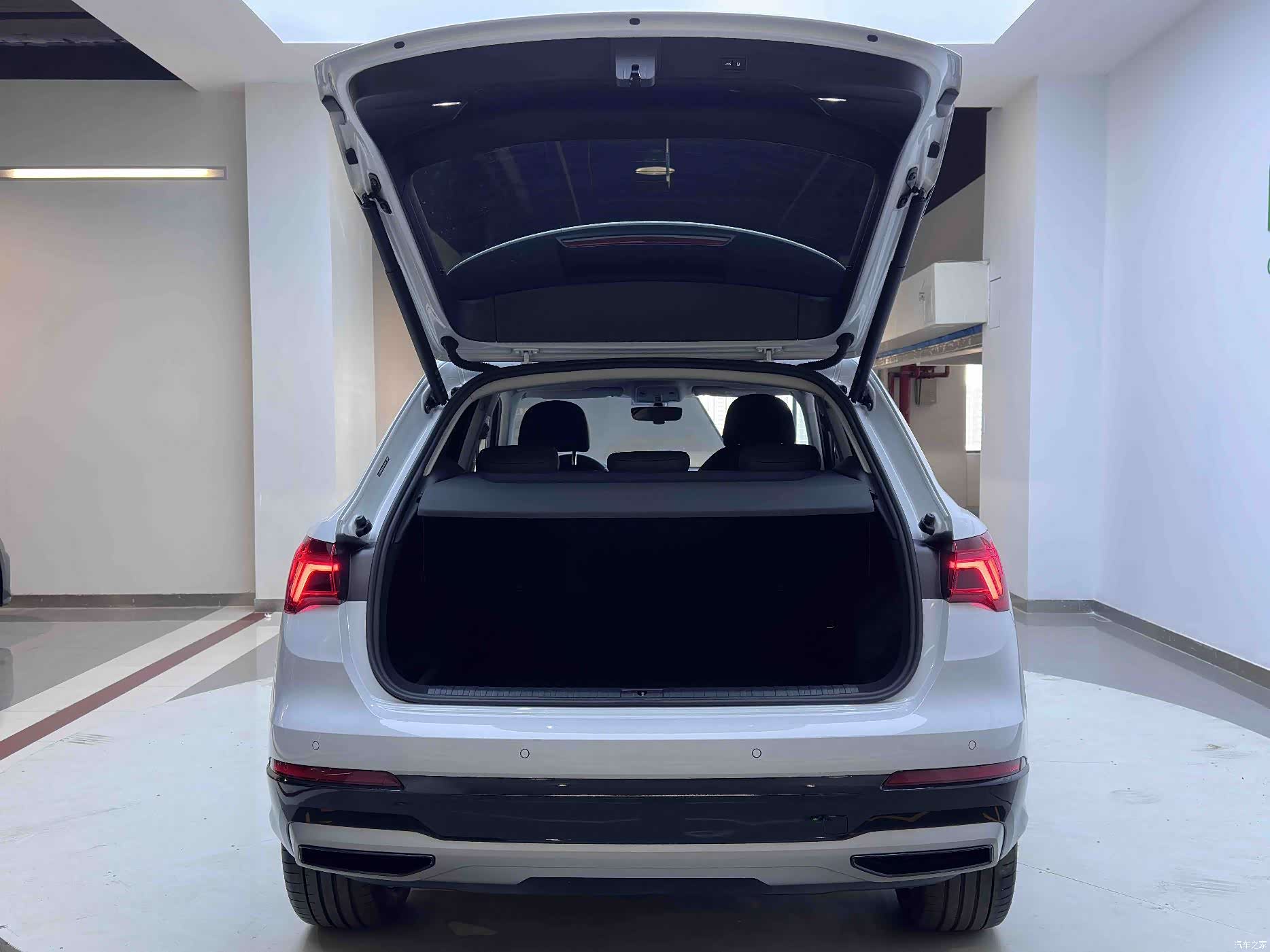 Audi Q3, 2023 20