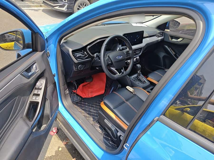 Ford Focus 2022, фото 12