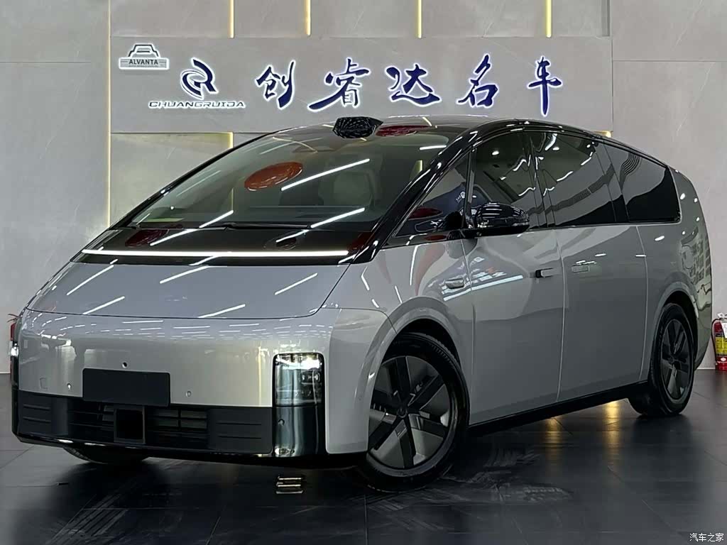 Li Auto MEGA, 2025 1