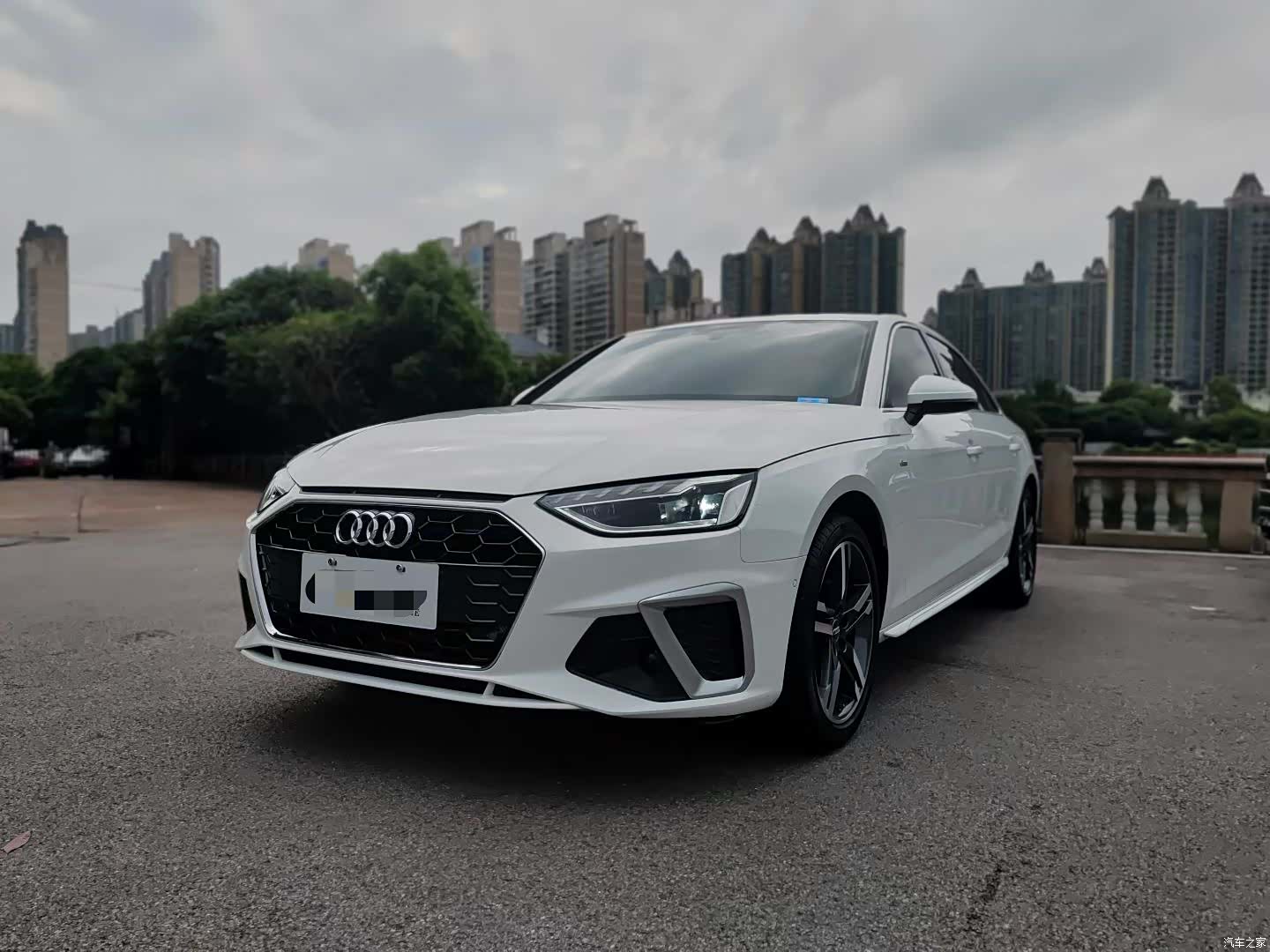 Audi A4L, 2021 1