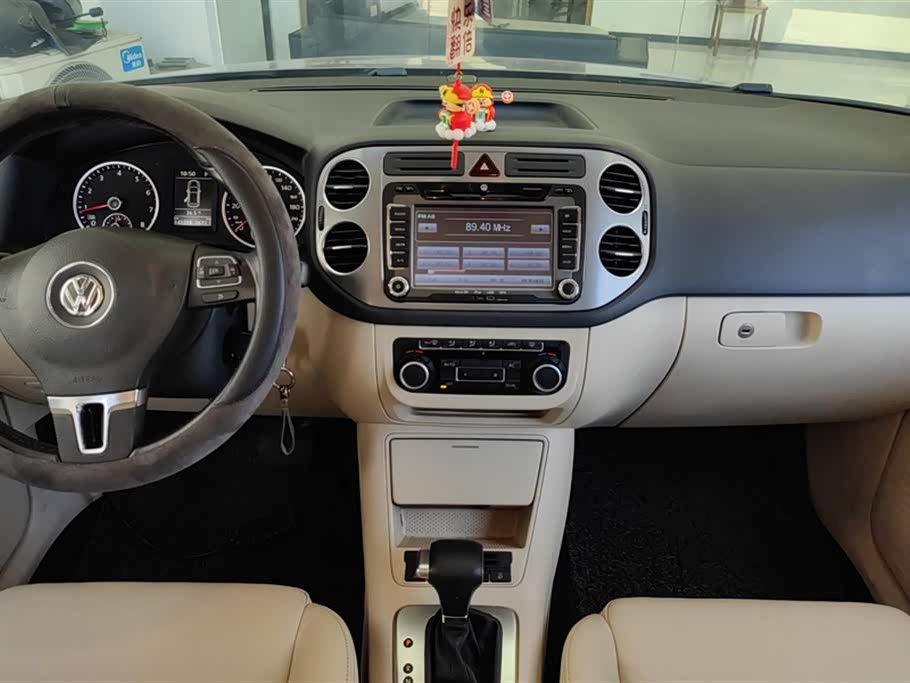 Volkswagen Tiguan Volkswagen Tiguan