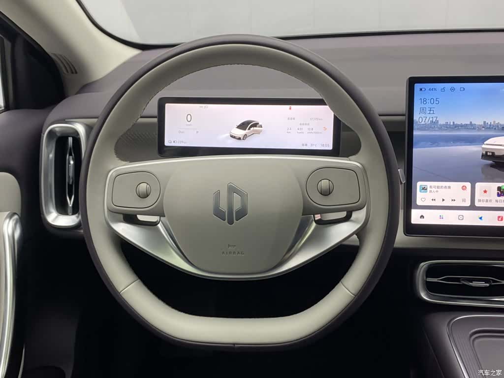 Leapmotor B01, 2025 14