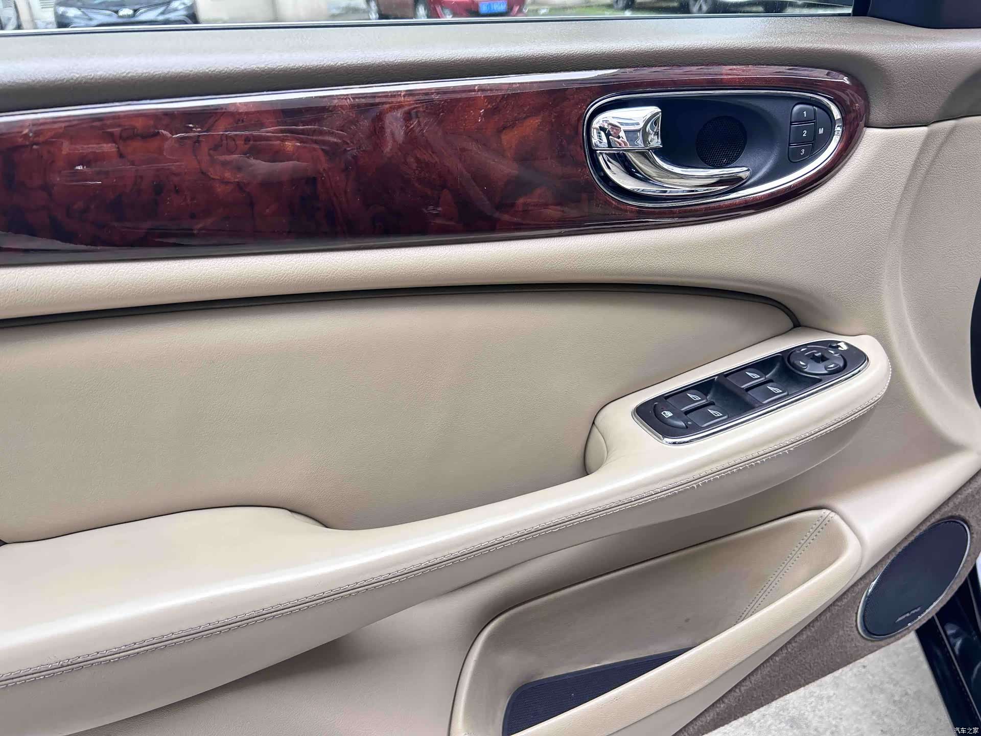 Jaguar XJ, 2006 14