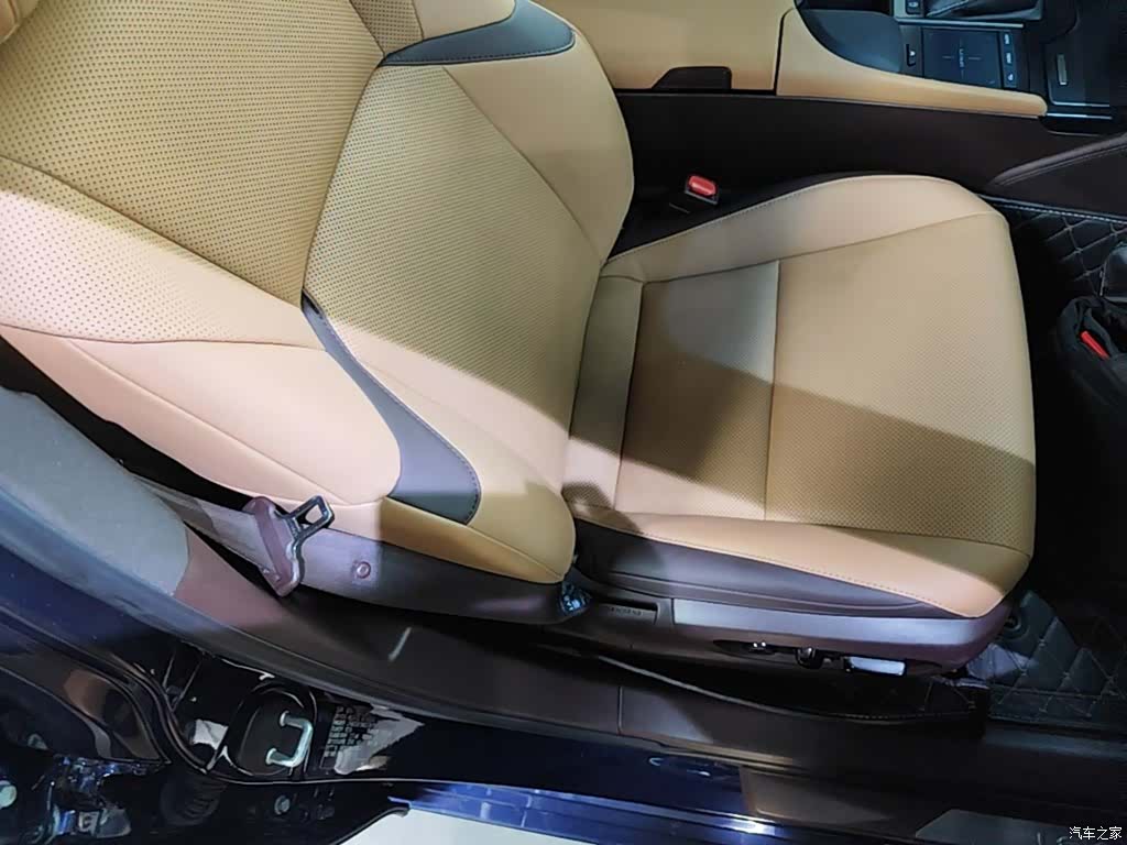 Lexus ES, 2021 25