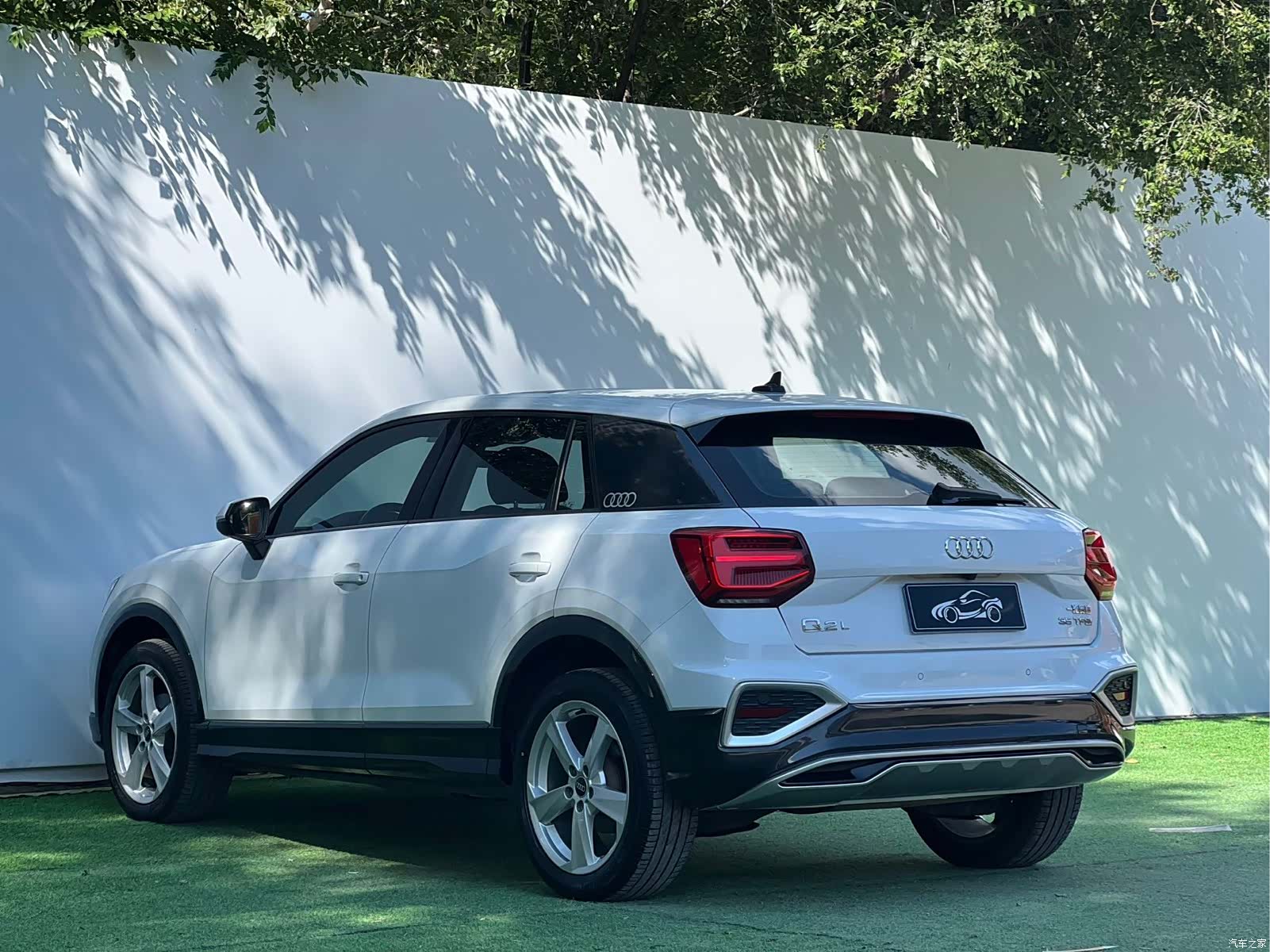 Audi Q2L, 2023 8