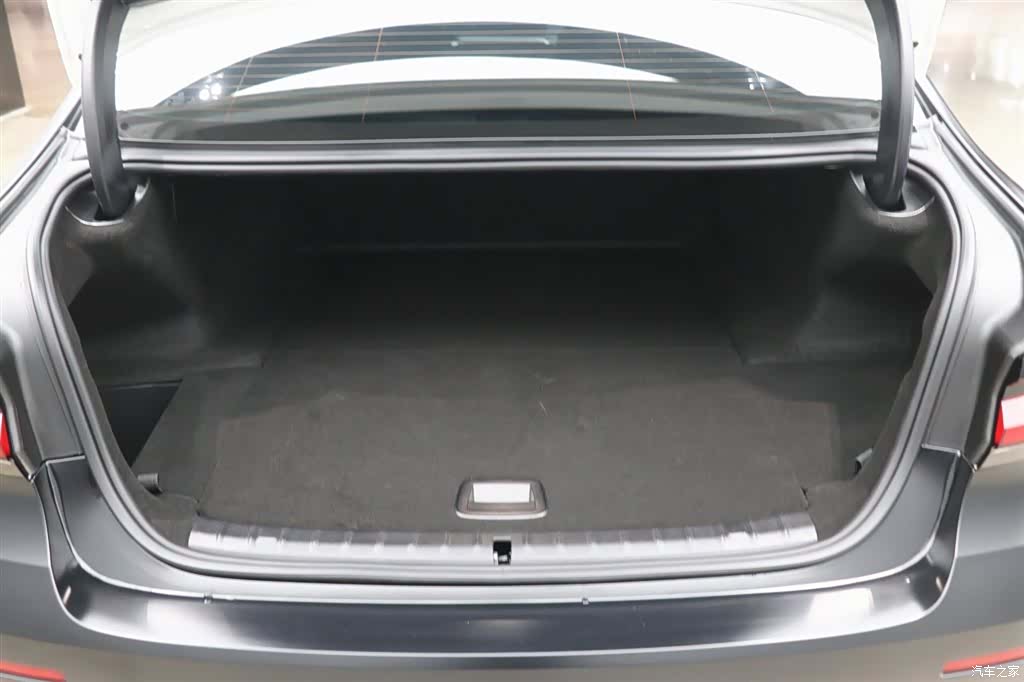BMW 5 Series, 2023 30