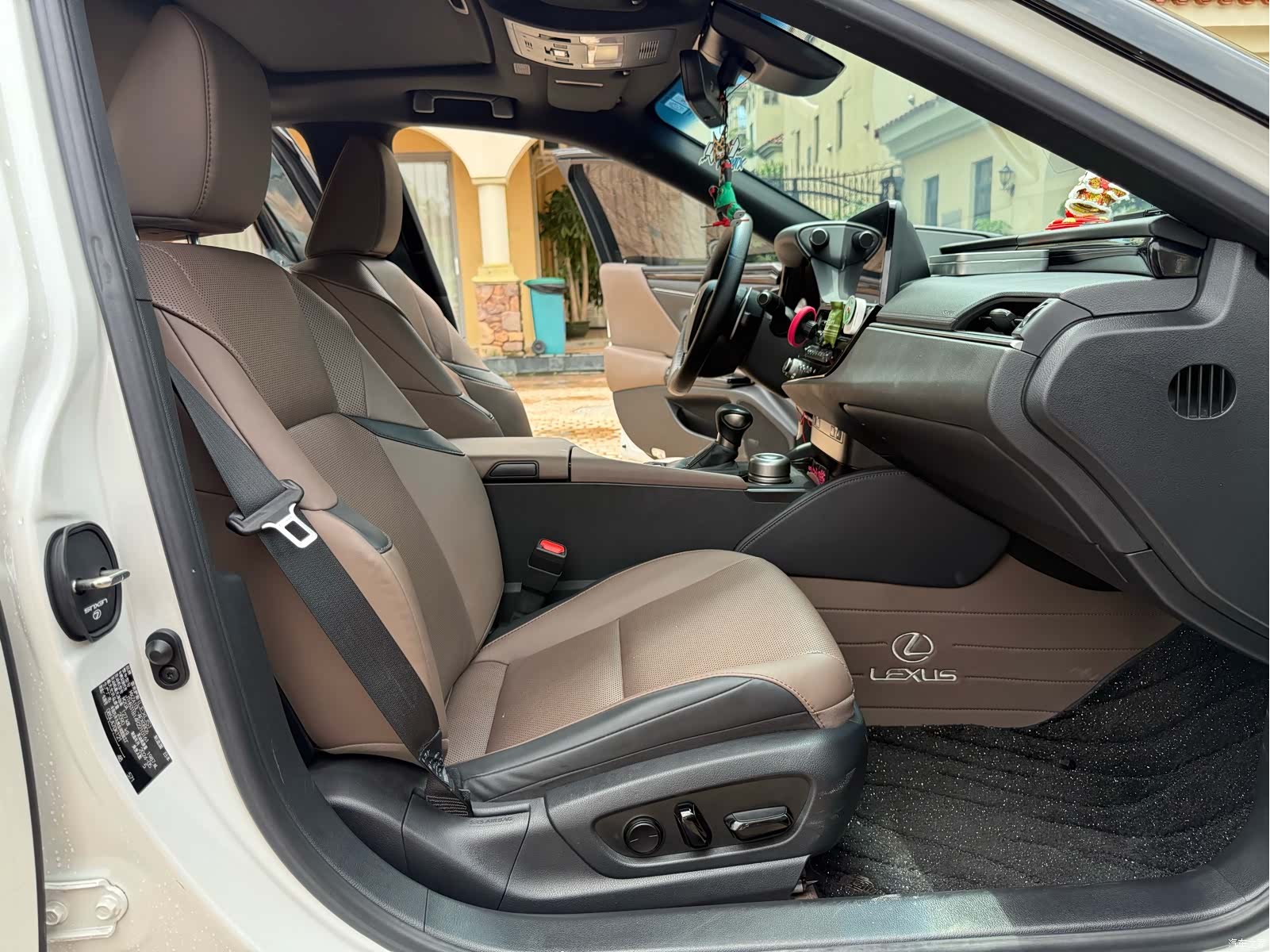 Lexus ES, 2024 10