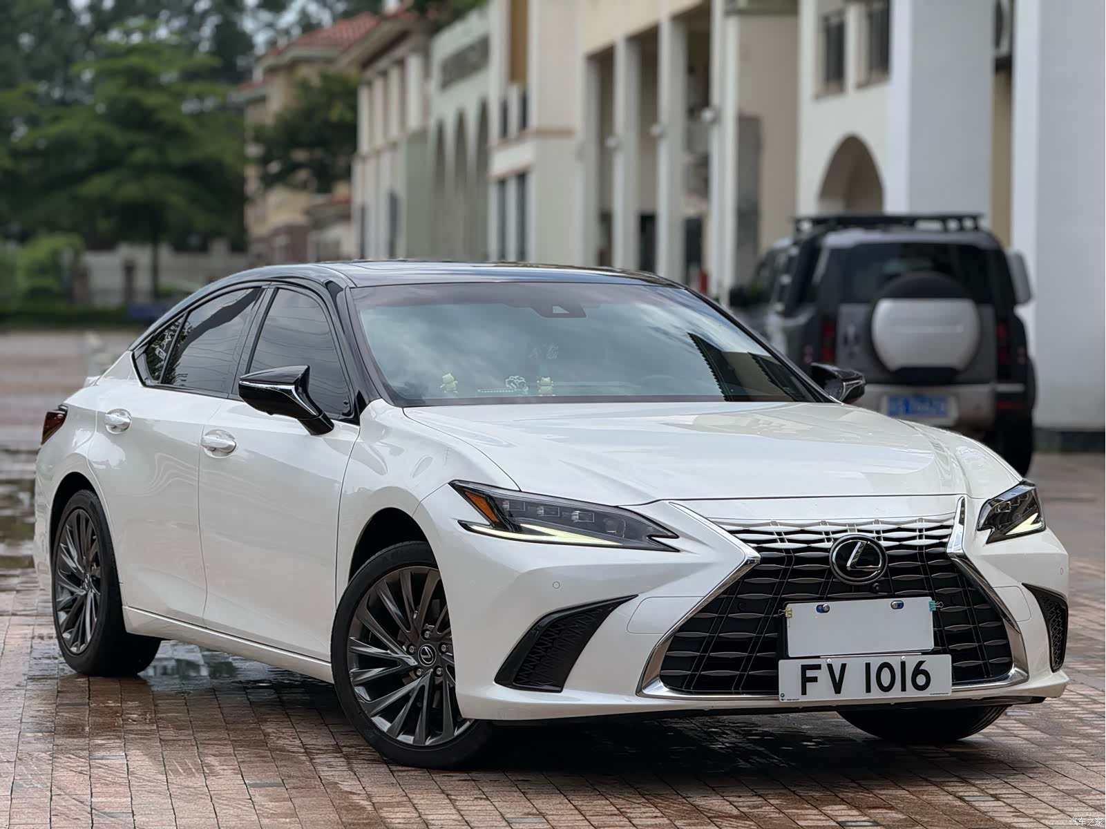 Lexus ES, 2024 3