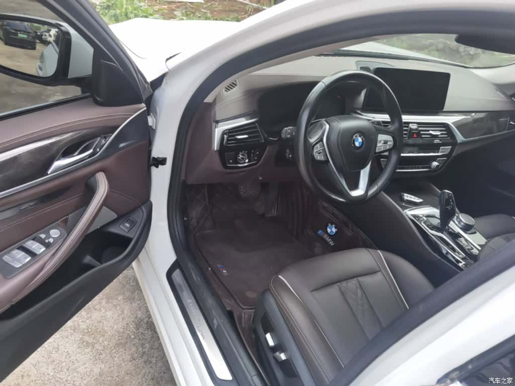 BMW 5 Series, 2022 16
