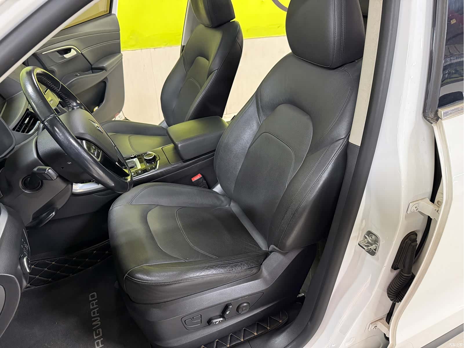 Borgward BX7, 2017 11