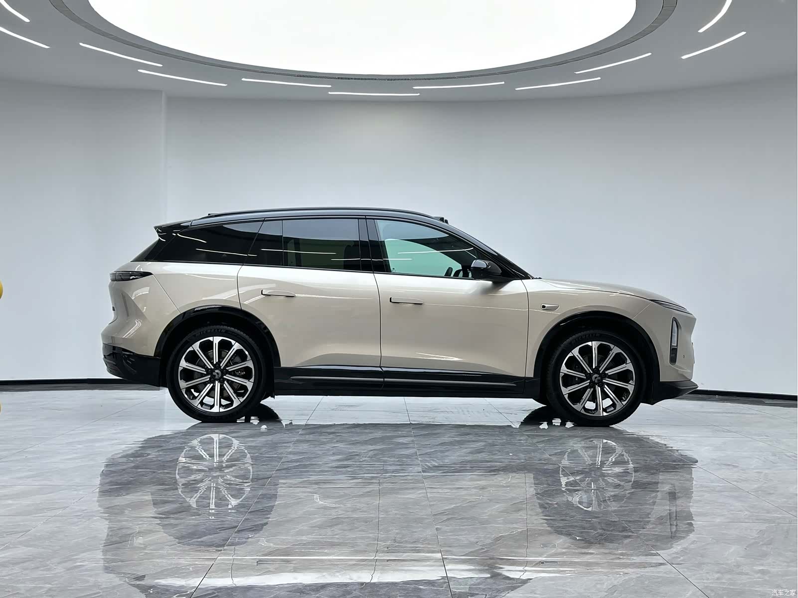 NIO ES6, 2025 8