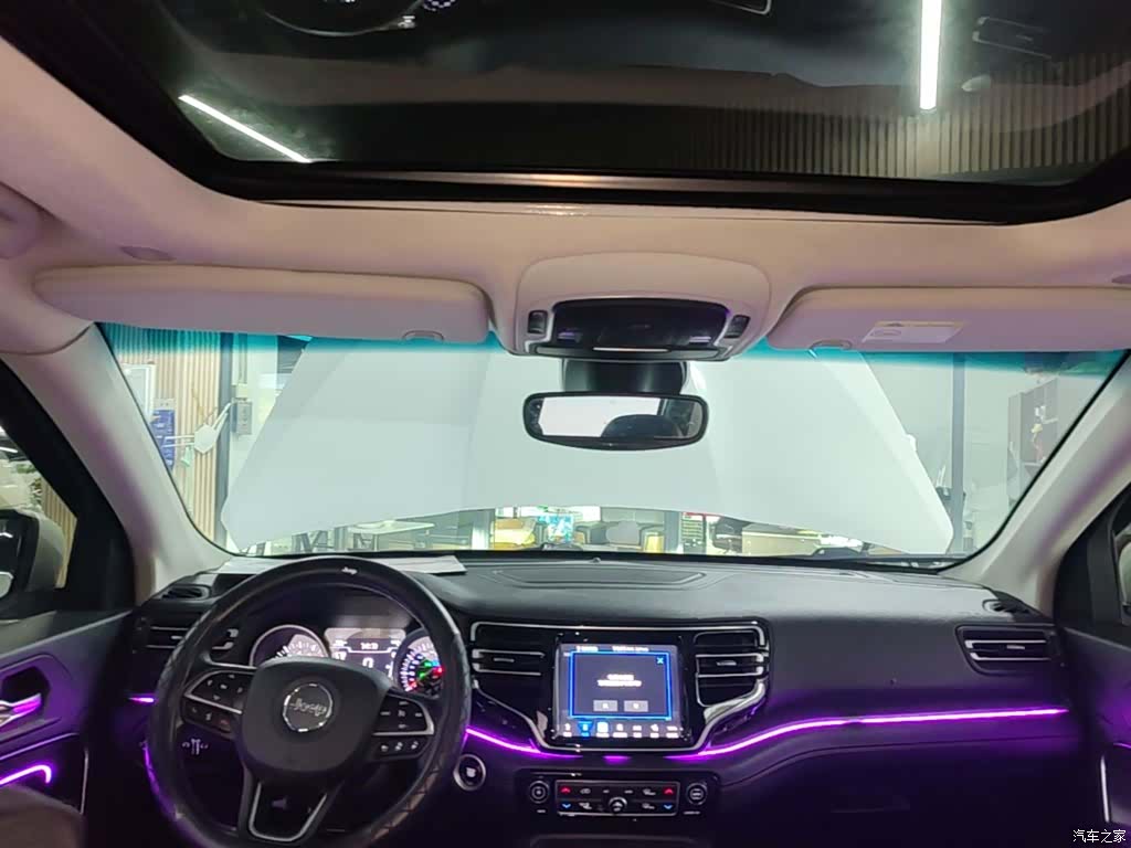 Jeep Grand Commander, 2018 18