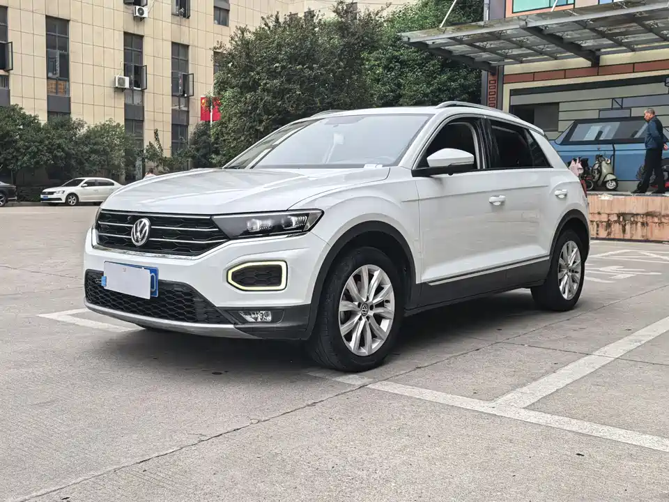 Volkswagen T-ROC exploring Songs