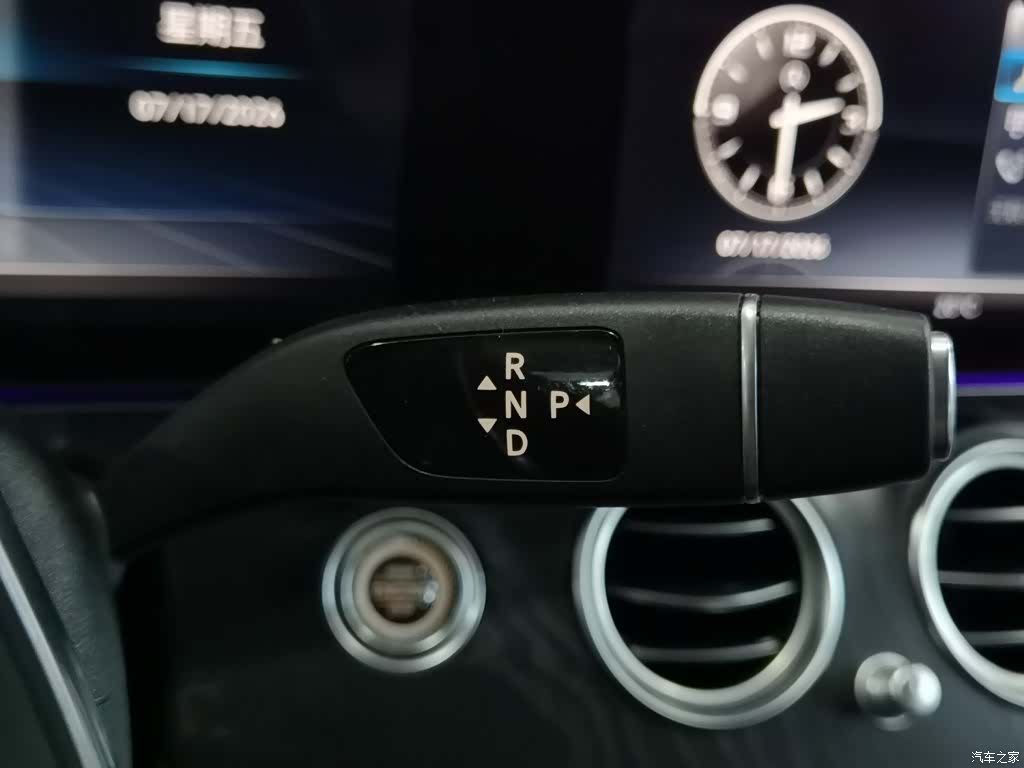 Mercedes-Benz E-Class, 2018 13