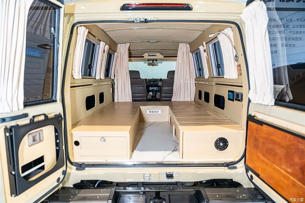 Toyota Land Cruiser, 2025 12