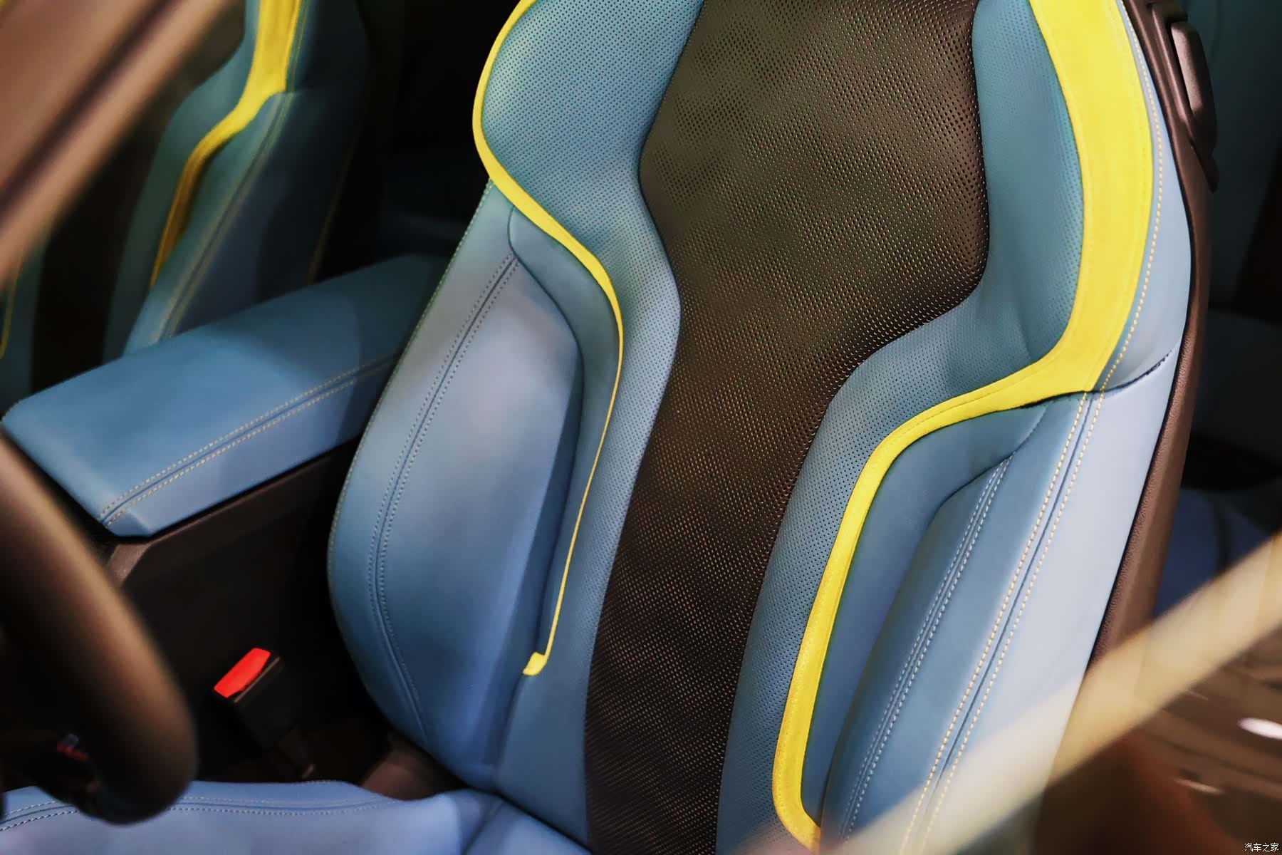 BMW M4, 2023 9