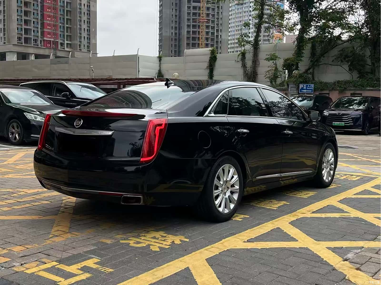 Cadillac XTS, 2013 9