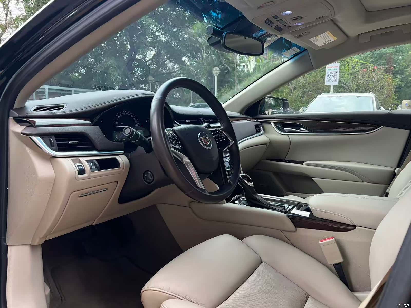 Cadillac XTS, 2013 4