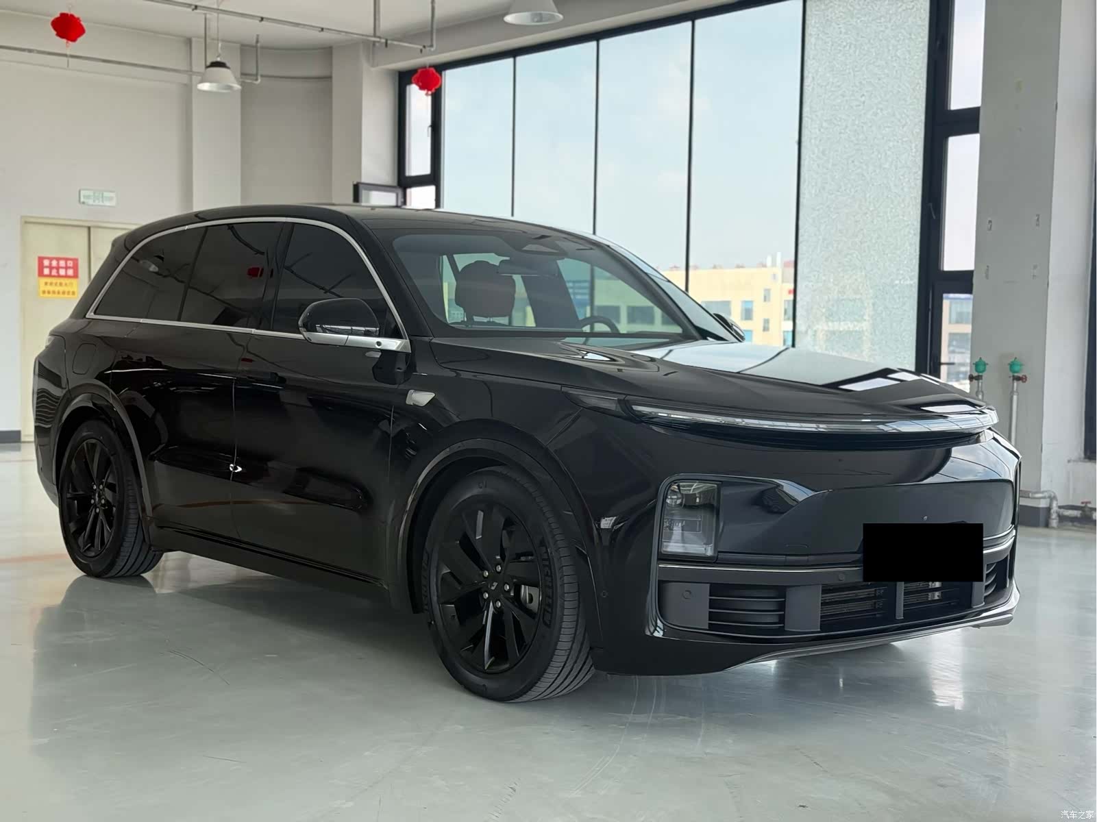 Li Auto L8, 2023 3
