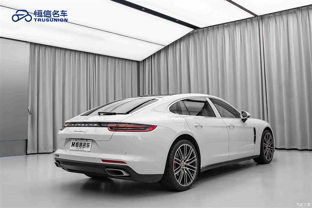 Porsche Panamera, 2019 все фото