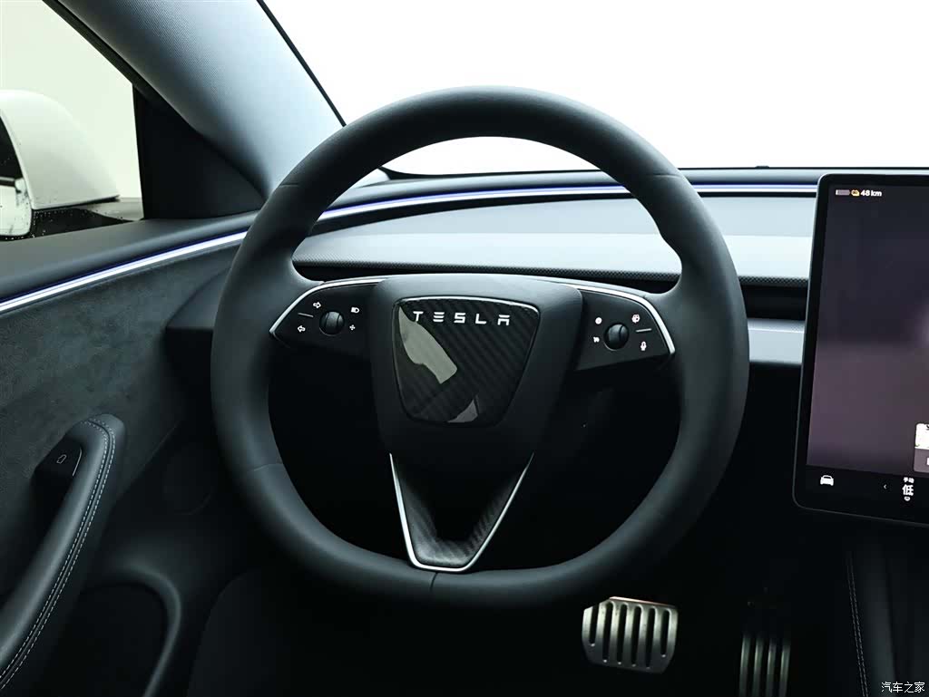 Tesla Model 3, 2024 17