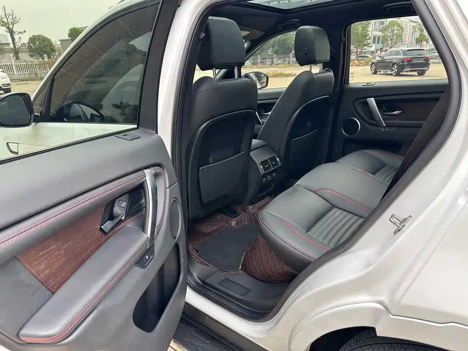 Land Rover Discover sports
