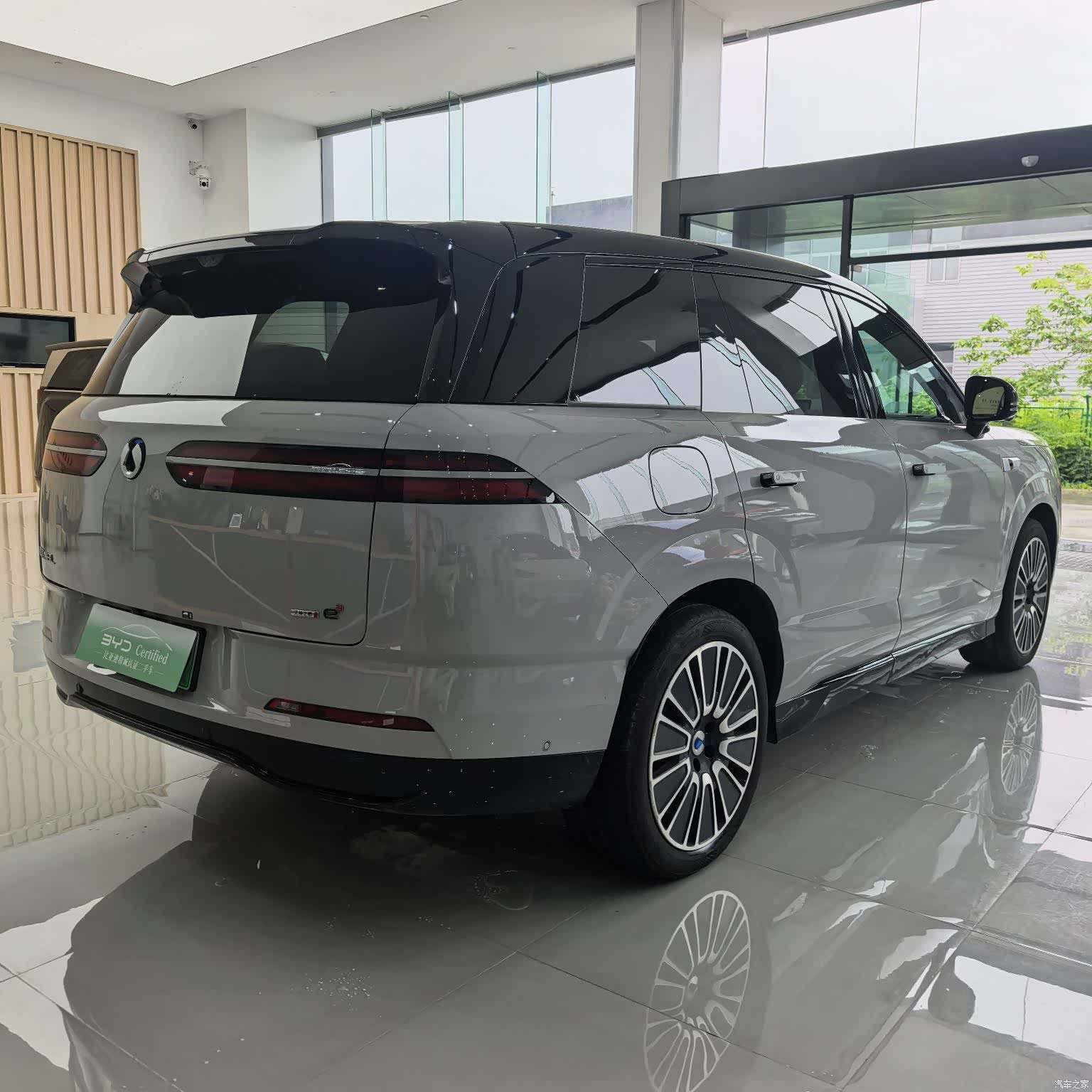 Denza N8, 2025 8