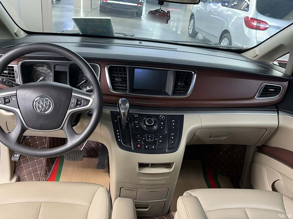 Buick GL8, 2020 10