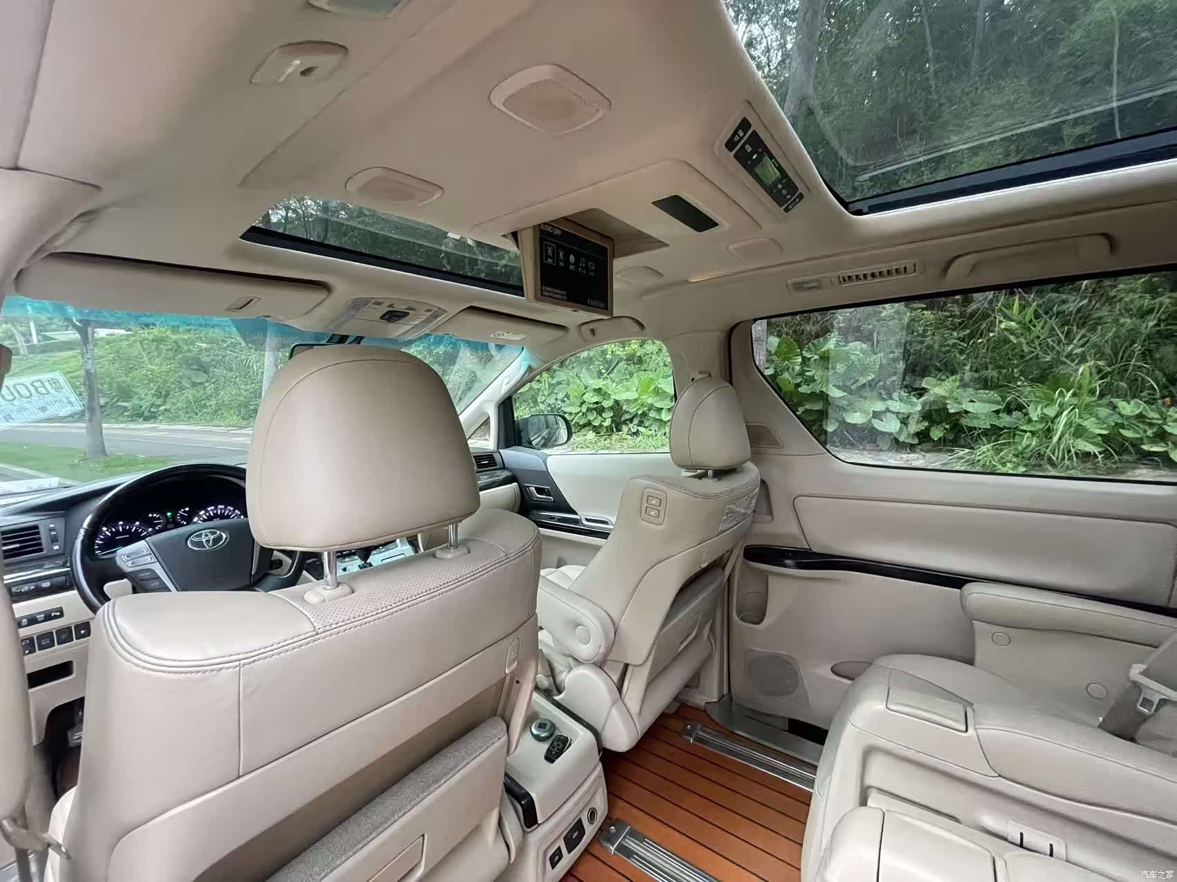 Toyota Alphard, 2014 11