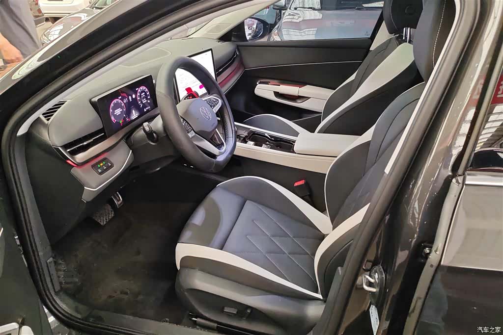 Volkswagen Sagitar, 2025 9