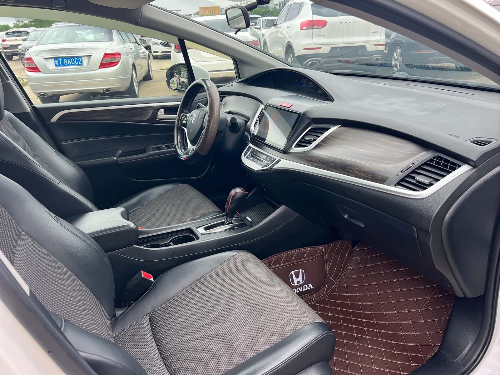 Honda Jade, 2017 8