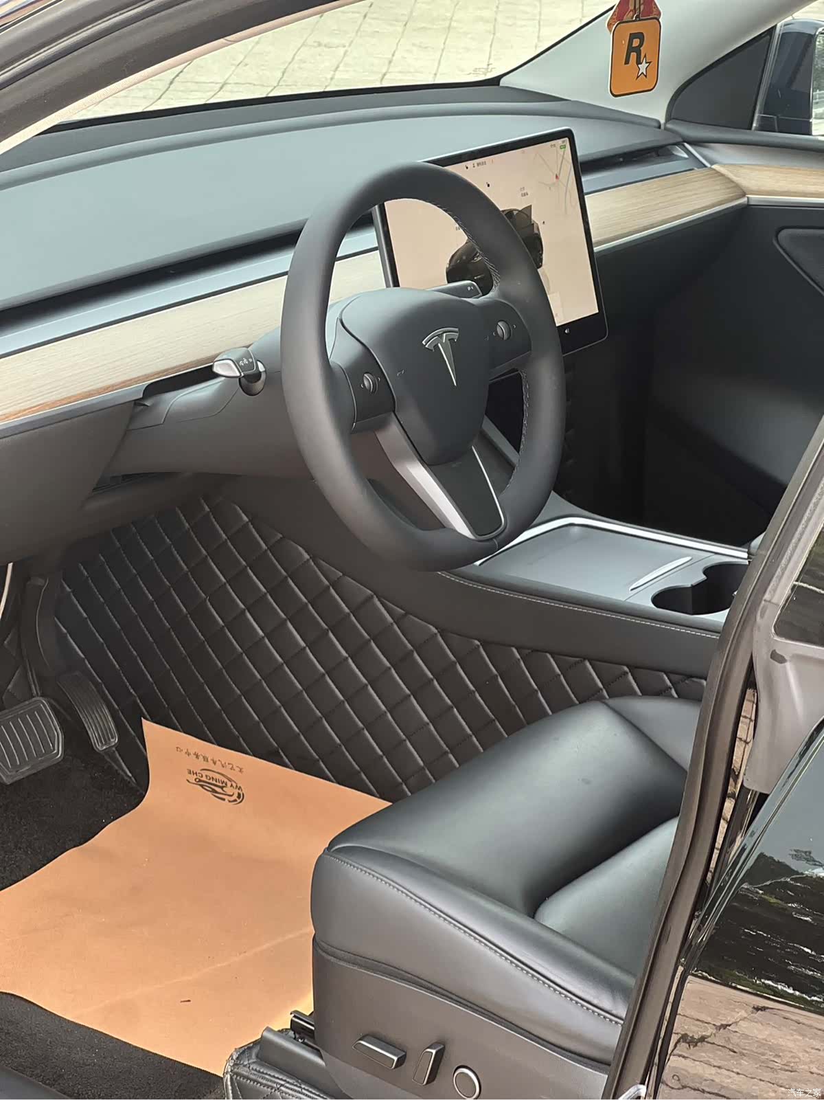 Tesla Model Y, 2022 4