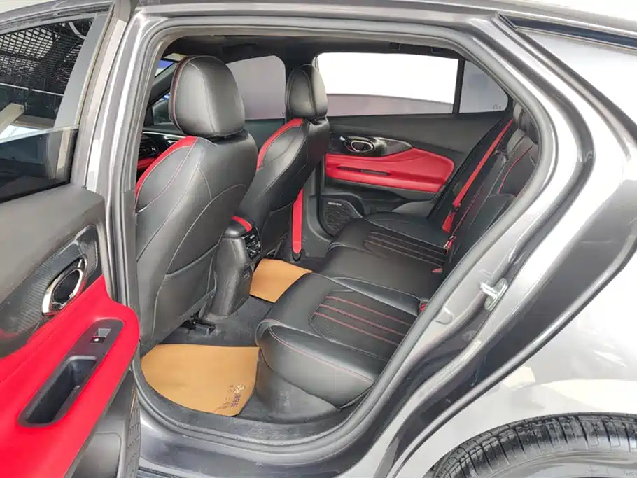 Trumpchi Shadow Leopard