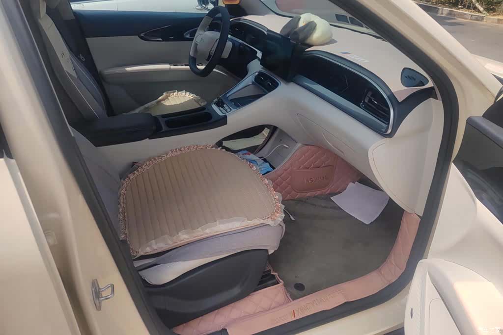 Geely Xingyuan, 2025 8