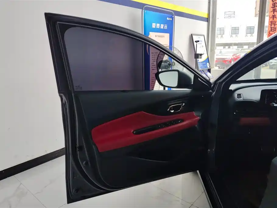 Trumpchi Shadow Leopard