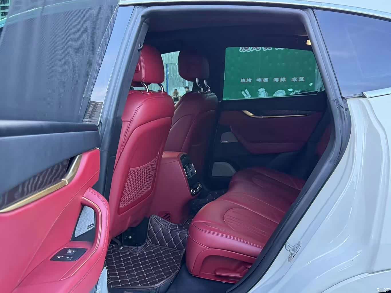 Maserati Levante, 2017 9