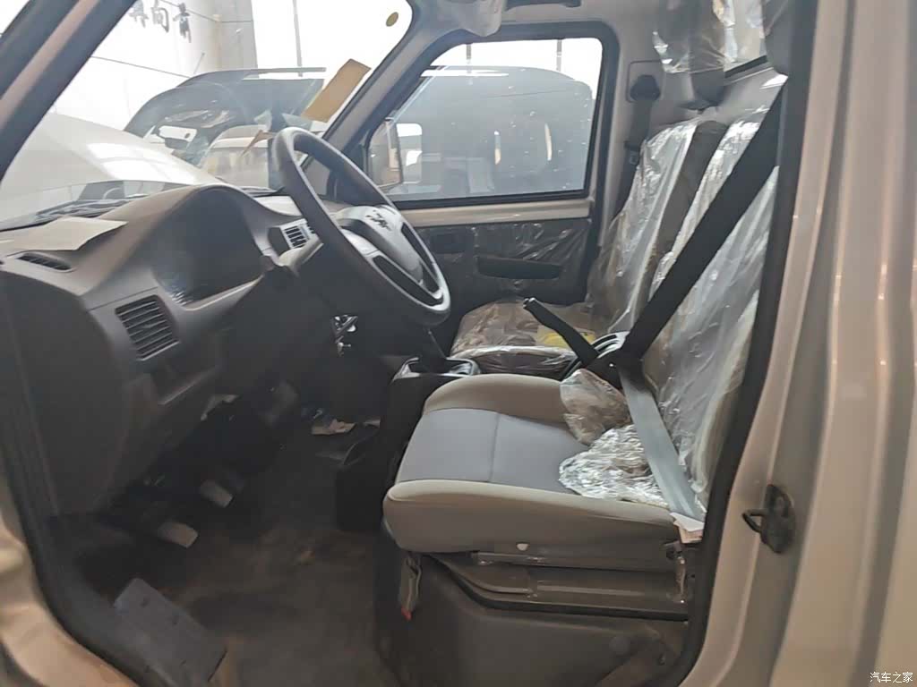 Wuling 1.5LLAR, 2026 15