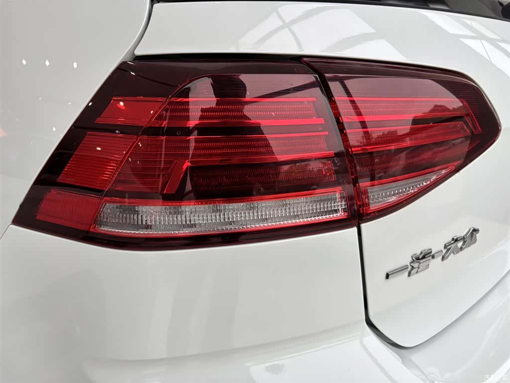 Volkswagen Golf, 2019 8
