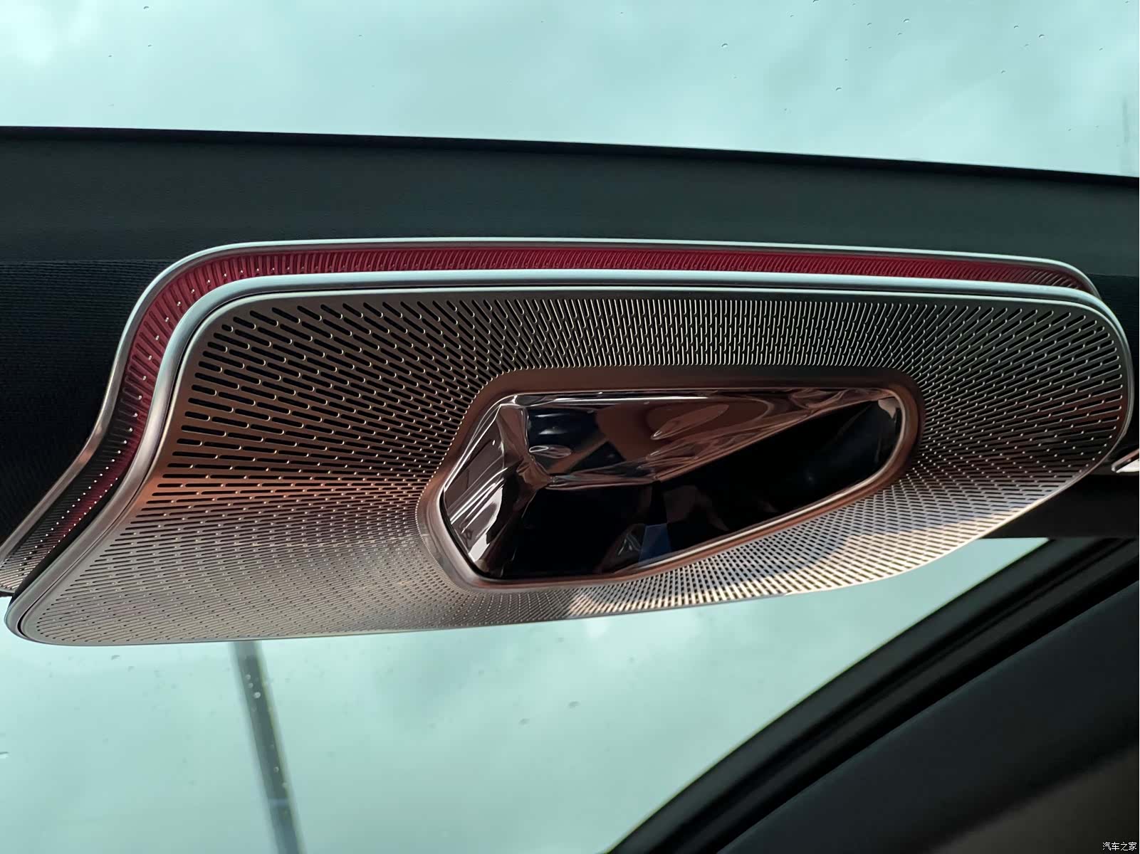Mercedes-Benz S-Class, 2024 23