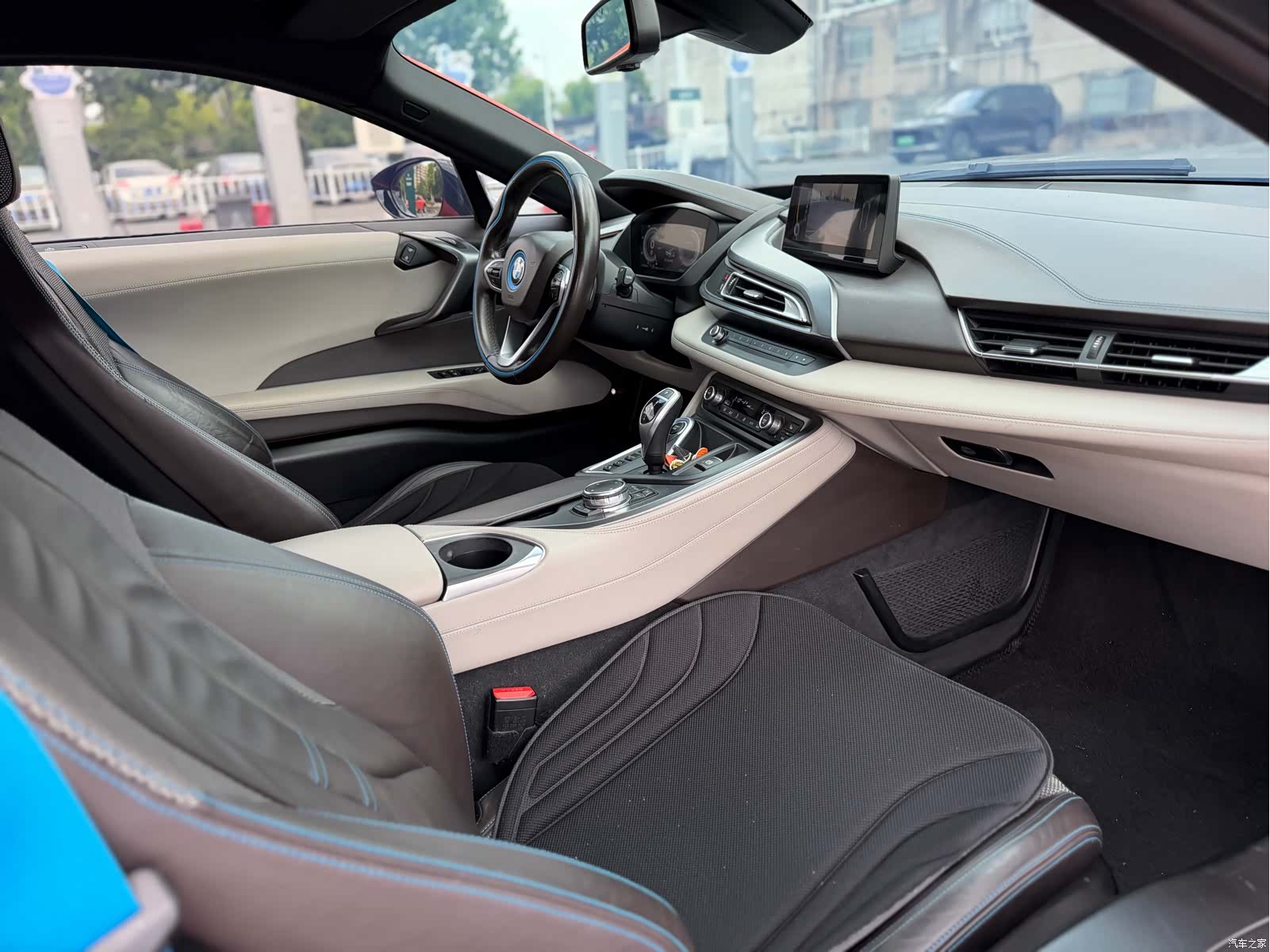 BMW i8, 2017 8